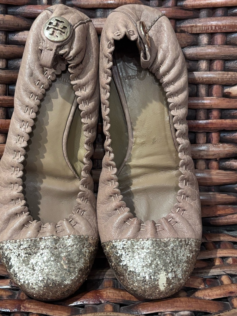 Tory Burch Beige Flats with Sparkling Gold Toe in size 6
